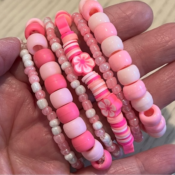Pink beaded bracelet floral handmade women teens girls stretchy stackable - Picture 4 of 4
